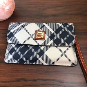 NWOT Dooney & Bourke Plaid Milly Wrislet